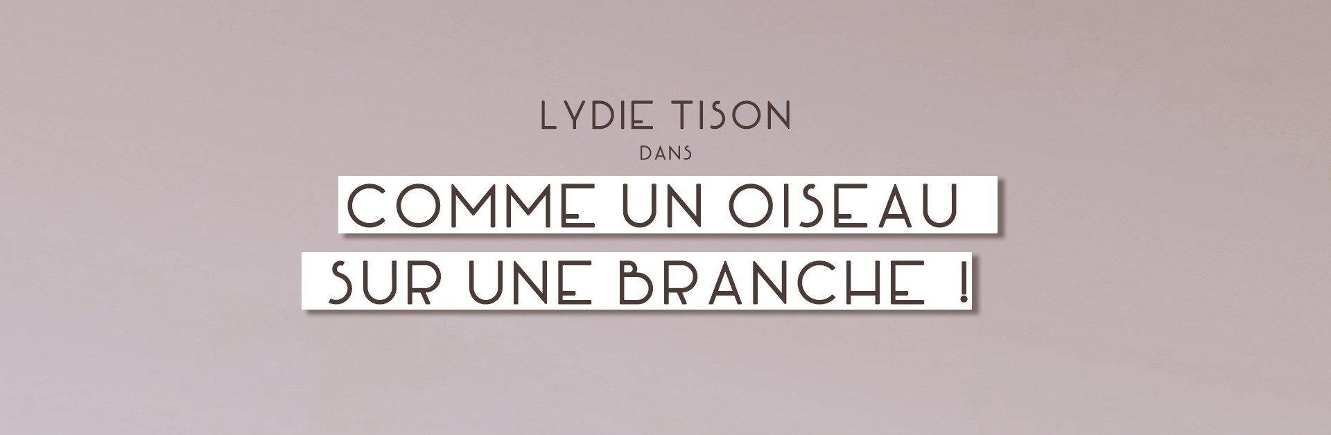 Comme un oiseau sur une promo branche